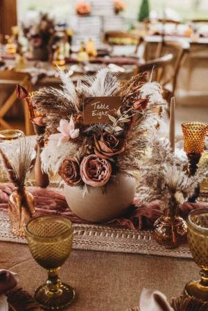 Unique Table Arrangement
